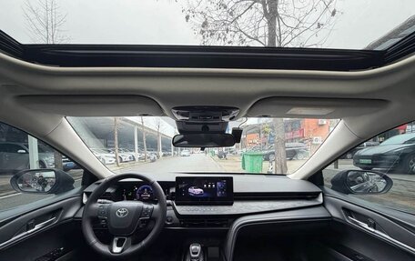 Toyota Camry, 2024 год, 3 500 000 рублей, 6 фотография