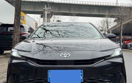 Toyota Camry, 2024 год, 3 500 000 рублей, 2 фотография