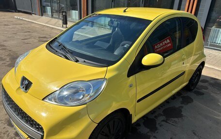 Peugeot 107 I рестайлинг, 2010 год, 410 000 рублей, 2 фотография