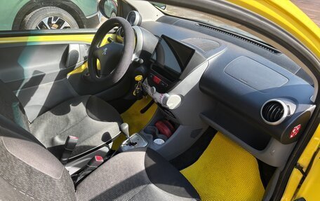 Peugeot 107 I рестайлинг, 2010 год, 410 000 рублей, 6 фотография