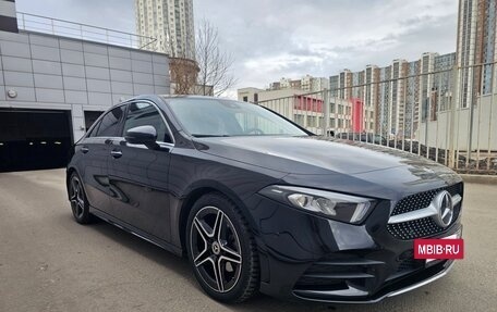 Mercedes-Benz A-Класс, 2021 год, 3 650 000 рублей, 2 фотография