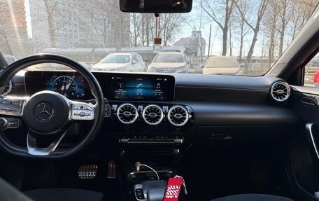 Mercedes-Benz A-Класс, 2018 год, 2 500 000 рублей, 10 фотография