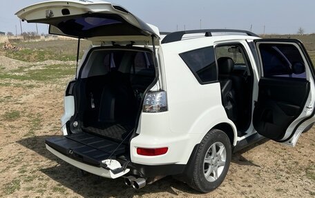 Mitsubishi Outlander III рестайлинг 3, 2011 год, 1 350 000 рублей, 12 фотография