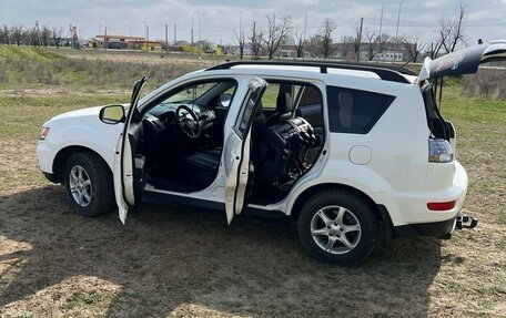 Mitsubishi Outlander III рестайлинг 3, 2011 год, 1 350 000 рублей, 13 фотография