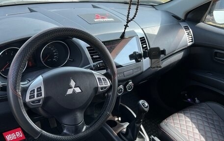 Mitsubishi Outlander III рестайлинг 3, 2011 год, 1 350 000 рублей, 15 фотография