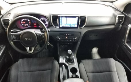 KIA Sportage IV рестайлинг, 2018 год, 1 630 000 рублей, 8 фотография