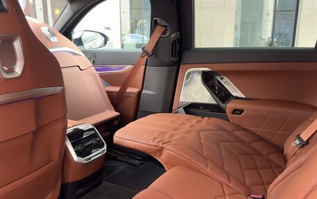 BMW 7 серия, 2025 год, 16 000 000 рублей, 10 фотография