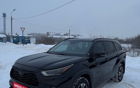 Toyota Highlander, 2022 год, 4 600 000 рублей, 1 фотография