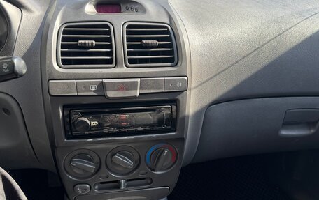 Hyundai Accent II, 2005 год, 300 000 рублей, 13 фотография