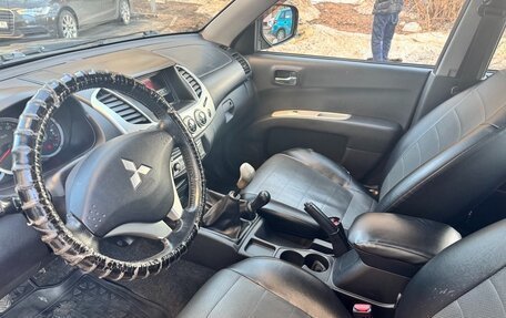 Mitsubishi L200 IV рестайлинг, 2014 год, 1 490 000 рублей, 9 фотография