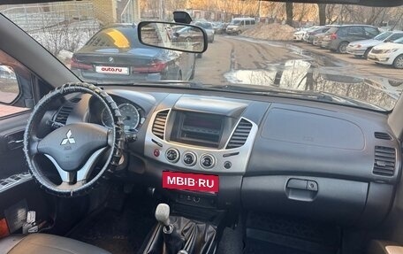 Mitsubishi L200 IV рестайлинг, 2014 год, 1 490 000 рублей, 8 фотография