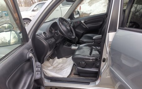 Toyota RAV4, 2004 год, 930 000 рублей, 8 фотография