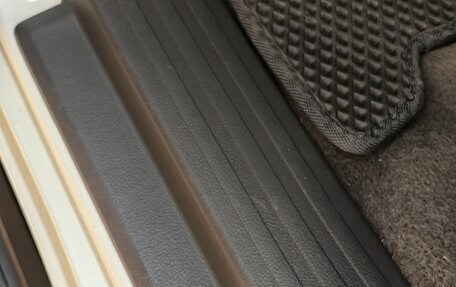 Toyota Land Cruiser Prado 150 рестайлинг 2, 2012 год, 3 000 000 рублей, 11 фотография