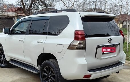 Toyota Land Cruiser Prado 150 рестайлинг 2, 2012 год, 3 000 000 рублей, 3 фотография