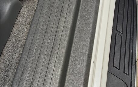 Toyota Land Cruiser Prado 150 рестайлинг 2, 2012 год, 3 000 000 рублей, 19 фотография