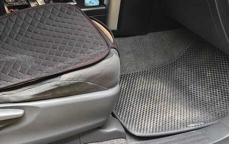 Toyota Land Cruiser Prado 150 рестайлинг 2, 2012 год, 3 000 000 рублей, 18 фотография