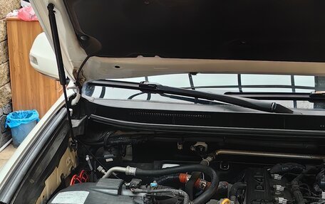 Toyota Land Cruiser Prado 150 рестайлинг 2, 2012 год, 3 000 000 рублей, 21 фотография