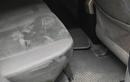 Toyota Land Cruiser Prado 150 рестайлинг 2, 2012 год, 3 000 000 рублей, 16 фотография