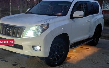 Toyota Land Cruiser Prado 150 рестайлинг 2, 2012 год, 3 000 000 рублей, 25 фотография