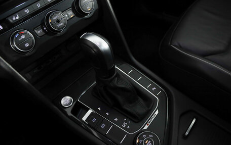 Volkswagen Tiguan II, 2020 год, 2 879 000 рублей, 11 фотография