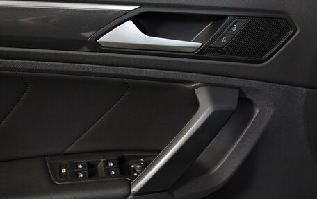 Volkswagen Tiguan II, 2020 год, 2 879 000 рублей, 19 фотография