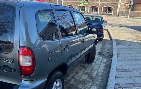 Chevrolet Niva I рестайлинг, 2004 год, 340 000 рублей, 4 фотография