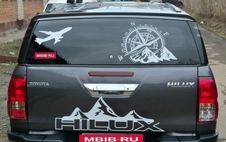 Toyota Hilux VIII, 2015 год, 3 500 000 рублей, 10 фотография