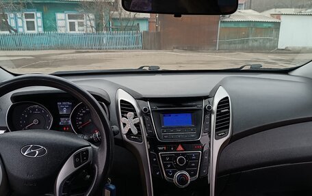 Hyundai i30 II рестайлинг, 2013 год, 850 000 рублей, 6 фотография