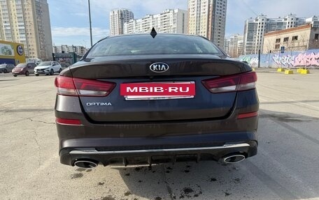 KIA Optima IV, 2019 год, 2 550 000 рублей, 15 фотография