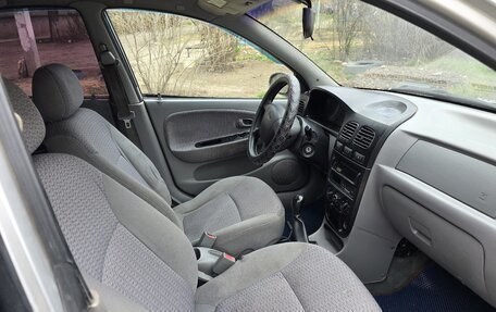 KIA Rio II, 2001 год, 150 000 рублей, 9 фотография