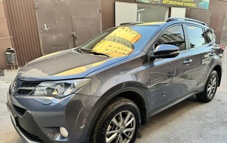 Toyota RAV4, 2014 год, 2 430 000 рублей, 3 фотография