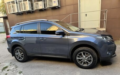 Toyota RAV4, 2014 год, 2 430 000 рублей, 2 фотография