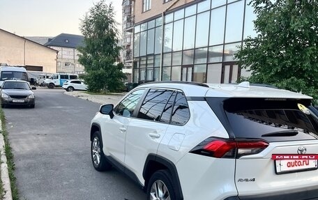 Toyota RAV4, 2020 год, 3 500 000 рублей, 9 фотография