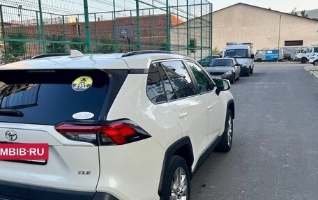 Toyota RAV4, 2020 год, 3 500 000 рублей, 10 фотография