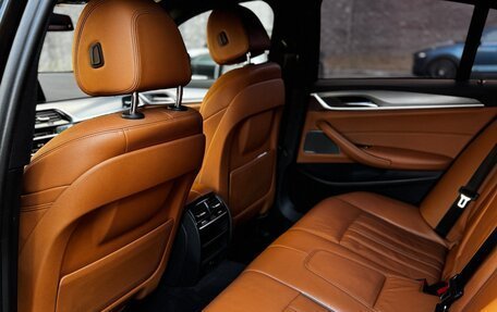 BMW 5 серия, 2018 год, 2 900 000 рублей, 9 фотография