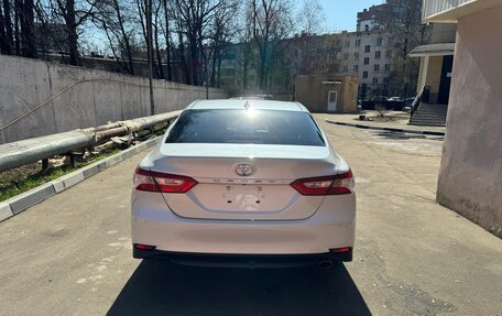Toyota Camry, 2020 год, 3 050 000 рублей, 8 фотография