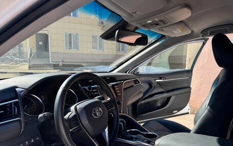 Toyota Camry, 2020 год, 3 050 000 рублей, 12 фотография