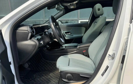 Mercedes-Benz A-Класс, 2023 год, 1 666 040 рублей, 22 фотография