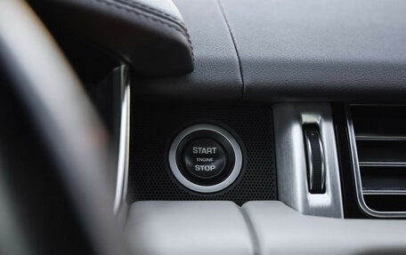 Land Rover Range Rover IV рестайлинг, 2018 год, 5 355 000 рублей, 26 фотография