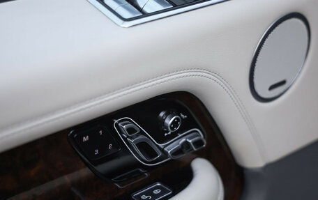 Land Rover Range Rover IV рестайлинг, 2018 год, 5 355 000 рублей, 28 фотография