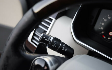 Land Rover Range Rover IV рестайлинг, 2018 год, 5 355 000 рублей, 27 фотография