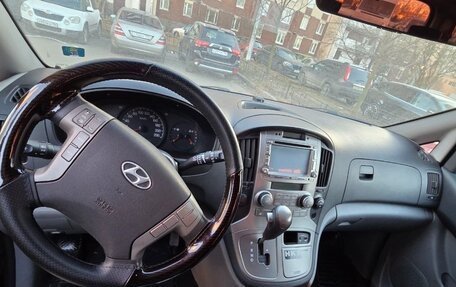 Hyundai Grand Starex Grand Starex I рестайлинг 2, 2011 год, 1 499 999 рублей, 6 фотография