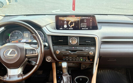 Lexus RX IV рестайлинг, 2016 год, 3 700 000 рублей, 5 фотография