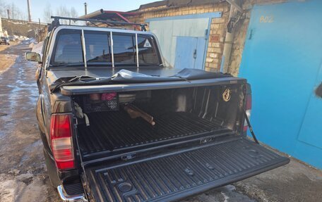 Nissan NP300, 2011 год, 1 150 000 рублей, 5 фотография