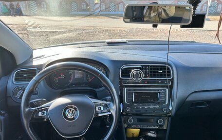 Volkswagen Polo VI (EU Market), 2017 год, 1 100 000 рублей, 11 фотография