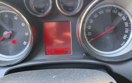 Opel Astra J, 2013 год, 550 000 рублей, 2 фотография