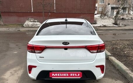 KIA Rio IV, 2018 год, 1 550 000 рублей, 6 фотография