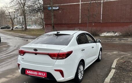 KIA Rio IV, 2018 год, 1 550 000 рублей, 5 фотография