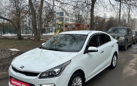 KIA Rio IV, 2018 год, 1 550 000 рублей, 2 фотография