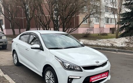 KIA Rio IV, 2018 год, 1 550 000 рублей, 3 фотография